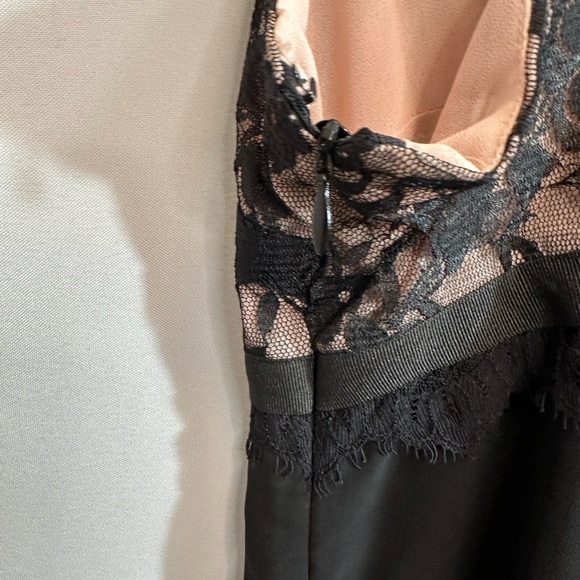 Bandolino Womens Size 4 Blouse Asymmetrical Hem Fairly Lace Trim Top Ribbon Bow - Picture 5 of 14